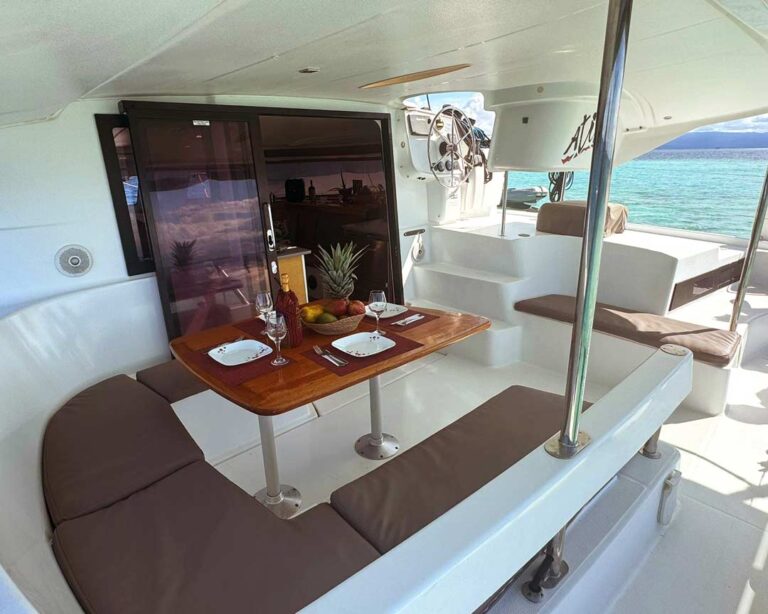 catamaran-outside-(5)